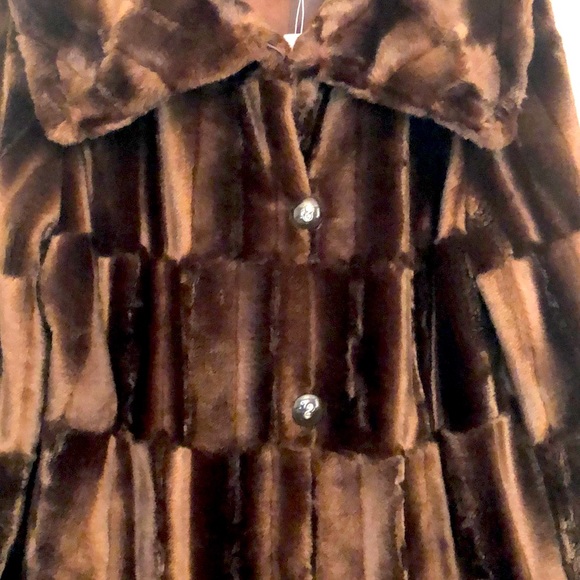 Outer shell, 100%Acrylic WINTER FUR COAT - Picture 2 of 3